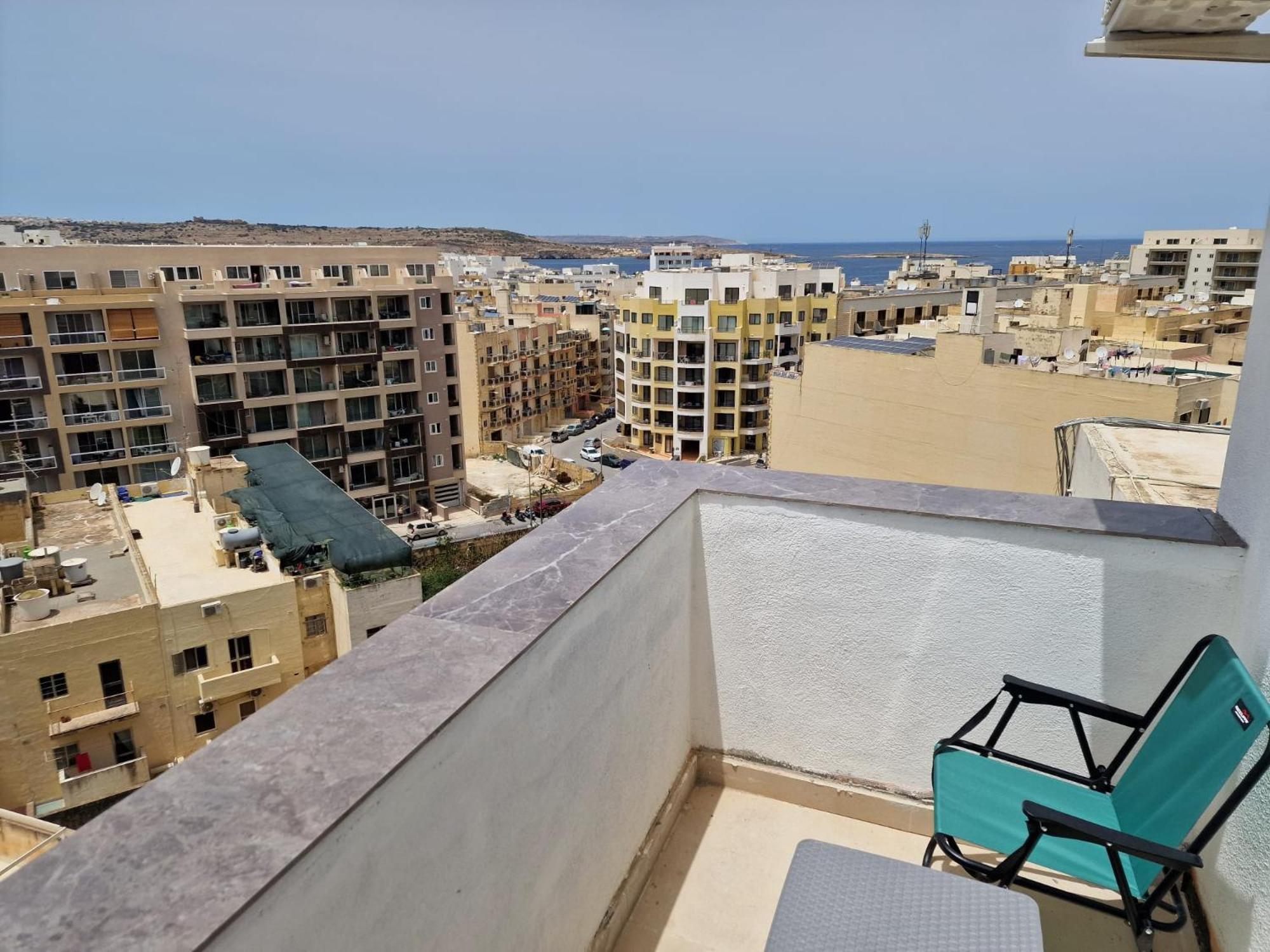 Sky Apartment 3 Сент-Полс-Бей Экстерьер фото